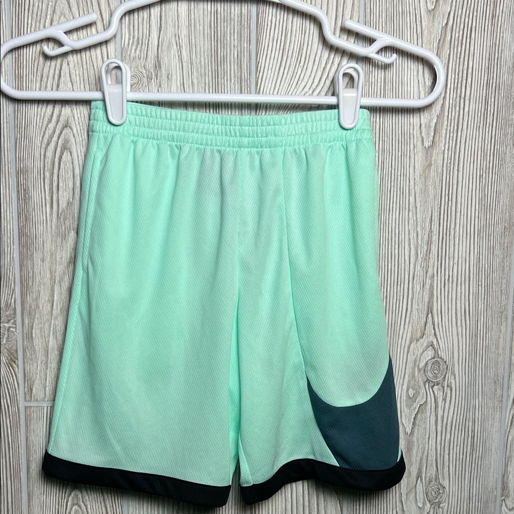 Nike Mint Green Youth Athletic Shorts Size 7
